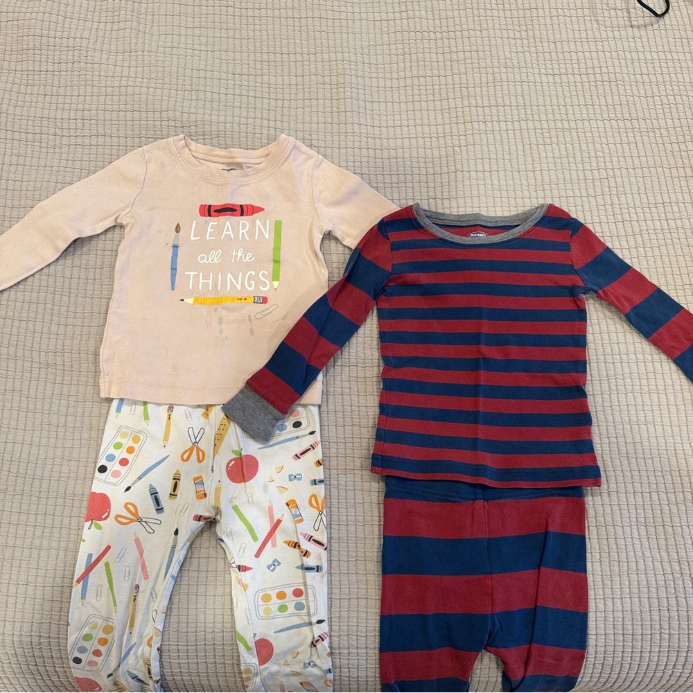 Set of 2 Old Navy Toddler Boy Pajamas - Size 3T